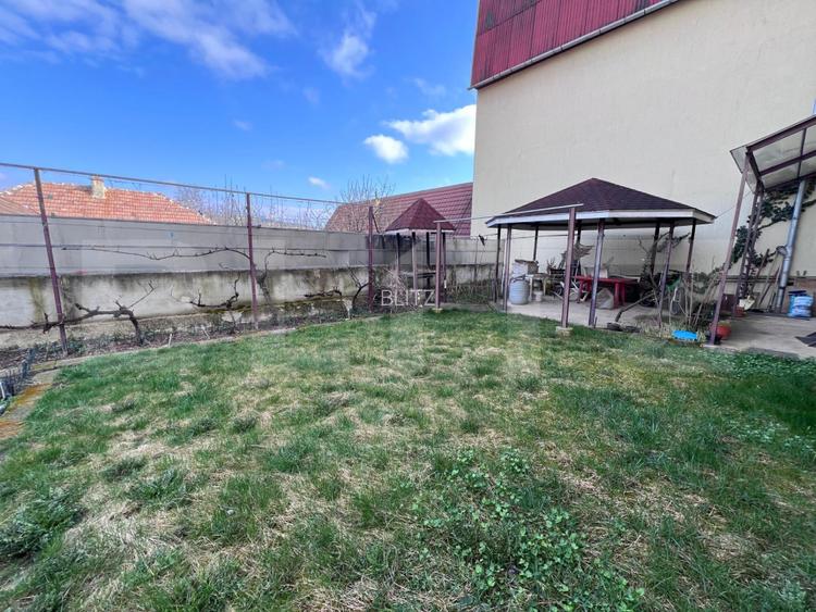Casa de inchiriat, 7 camere, 230 mp + 415 mp teren, garaj - Gruia - 3