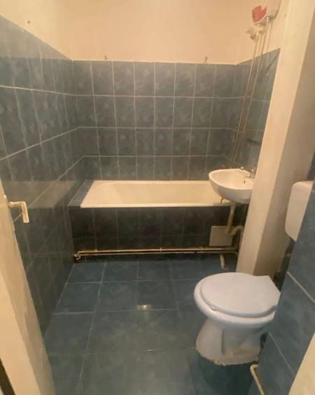 Luminisului garsoniera etaj 1 pret 22900 eur