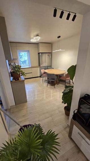 Apartament 3 camere în zona PIATA ZORILOR