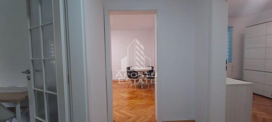 Apartament cu 3 camere decomandat in zona Maranata