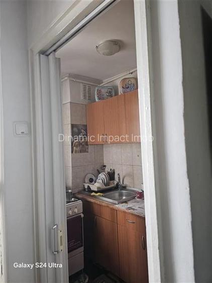 Garsonieră  Tractorul , B-dul 13 Decembrie ,zona CORESI! - 7