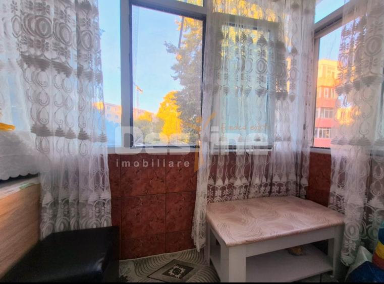 Apartament de vânzare de 2 camere - INEL II
