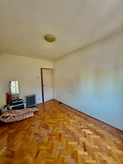 Apartament cu 4 camere-2 balcoane- zona Piata Centrala