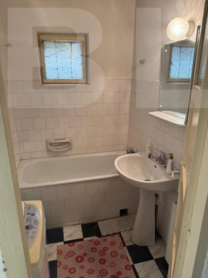 Vila in zona linistita, pe o strada inchisa perfecta pentru locuire sau afacere