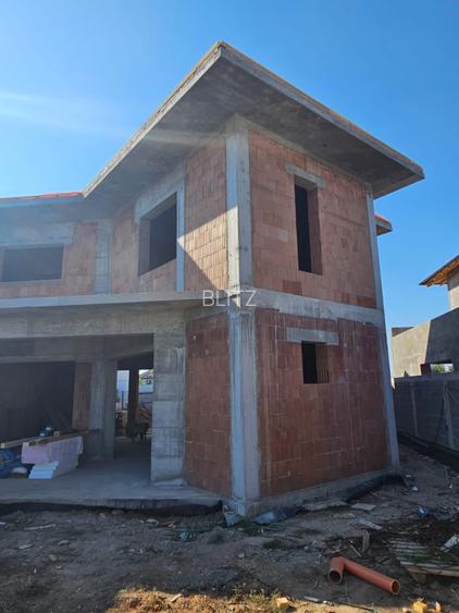 Casă de vânzare, 143 mp, teren 712 mp, zona Cârcea - 8