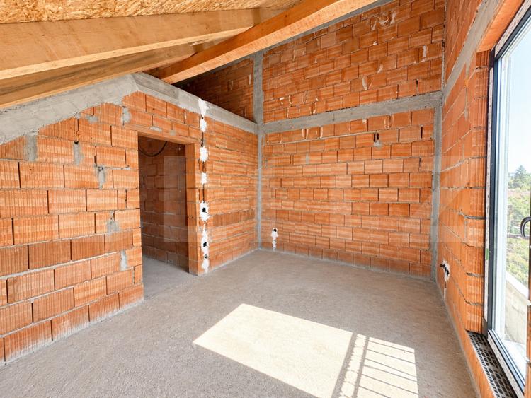 Duplex la roșu - 120 mp utili - Teren 470 mp zona  Paulesti