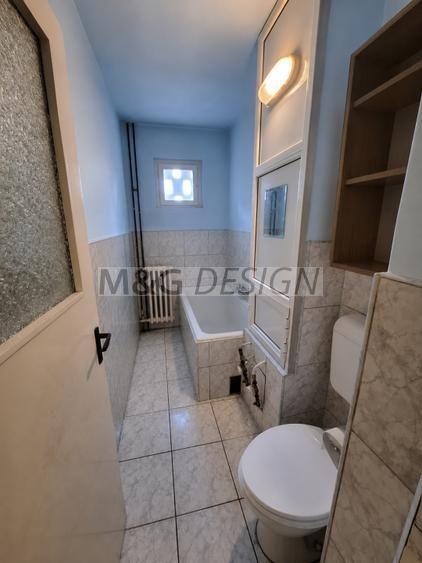 Apartament 3 camere zona Dacia etaj 2