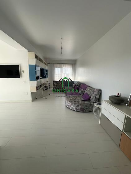 Apartament 4 camere - tip Penthouse - Zona 1 Mai