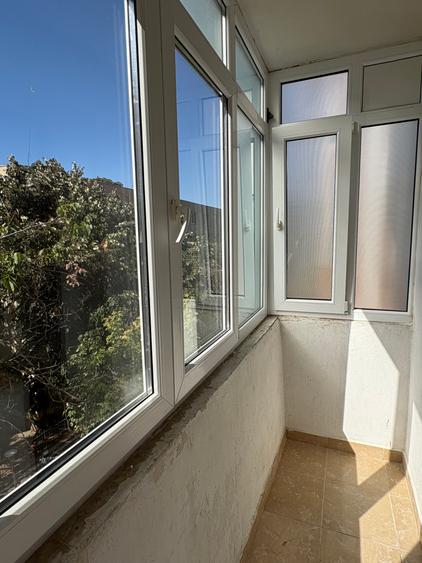 Ozana, metrou 1 decembrie 1918, ap.3 camere, decomandat, 70mp, et.3, 134.000Euro