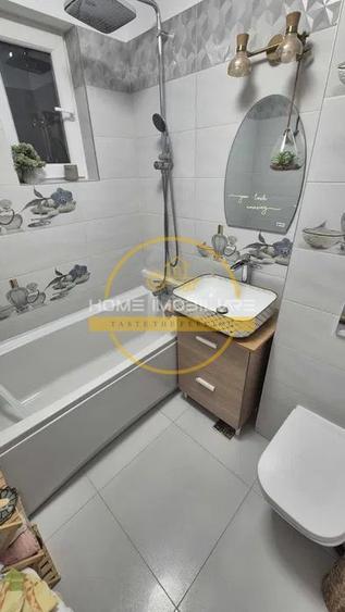 Apartament cu 3 camere /60mp/ zona Podu Ros
