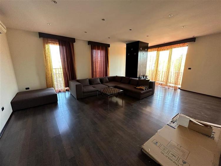 Spatiu de BIROURI de inchiriat in zona Favorit