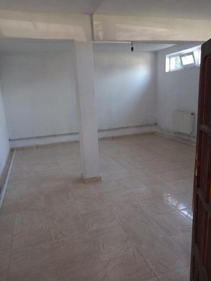Spațiu birouri și depozit, 84 mp, parcare, zona Băicoi