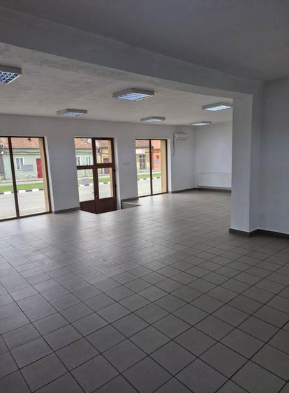 De închiriat spațiu comercial – Caransebeș, str. Nicolae Bălcescu