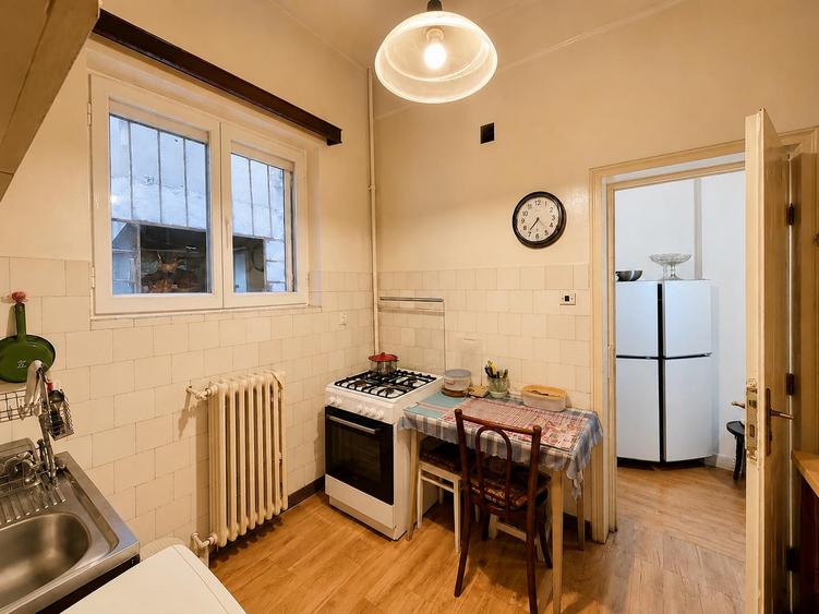 Apartament 2 camere de vanzare zona Piata Universitatii, Bucuresti