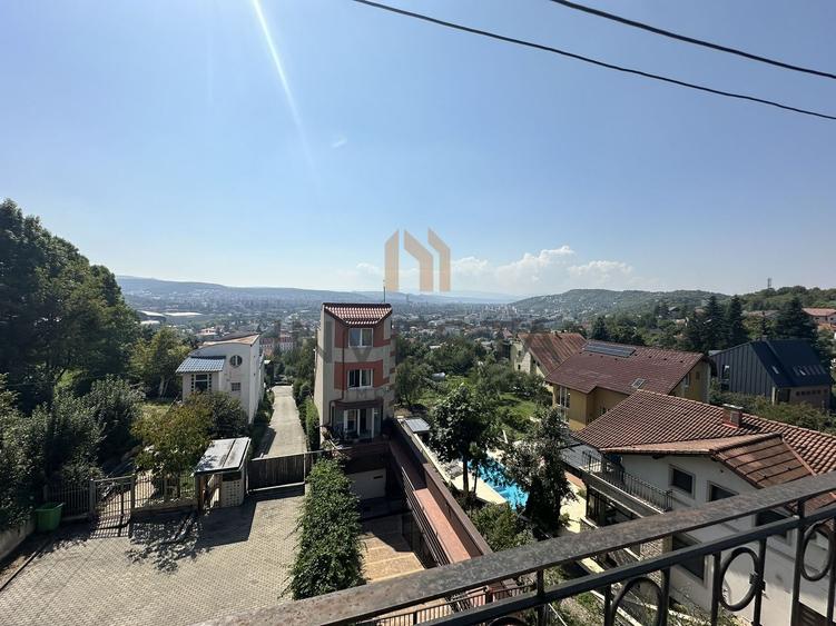 Apartament 4 camere 114 mp etajul 2, zona strazii Serpuitoare!
