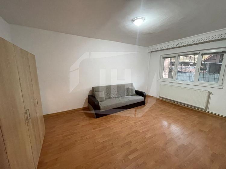 Apartament 3 camere, cartier Intre Lacuri