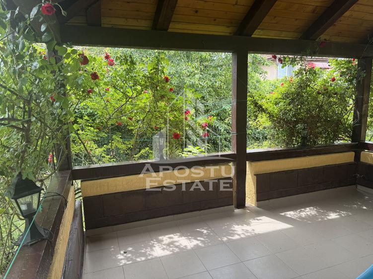 Casă unifamilială în Ghiroda cu teren generos 1752 mp