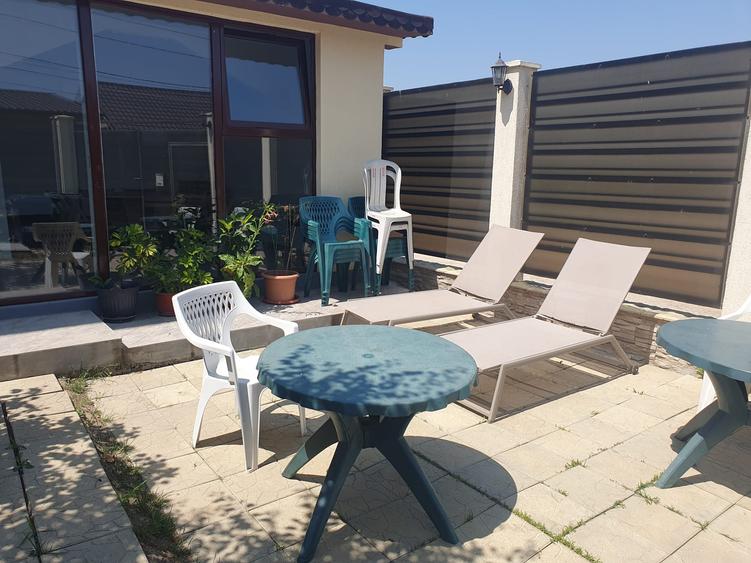 Vila p+2 in Mamaia Sat de vanzare,9 camere ,10 bai,3 bucatarii,posibilitate rate