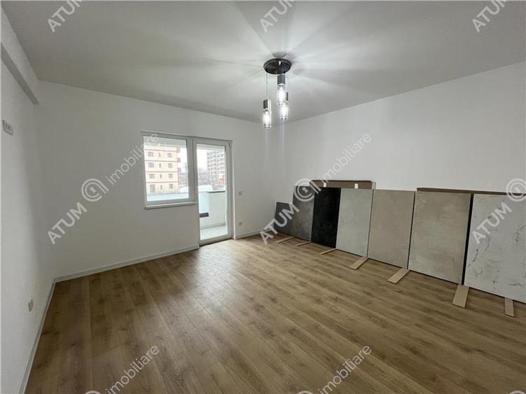 Apartament intabulat cu 2 camere si 2 balcoane pe Calea Surii Mici
