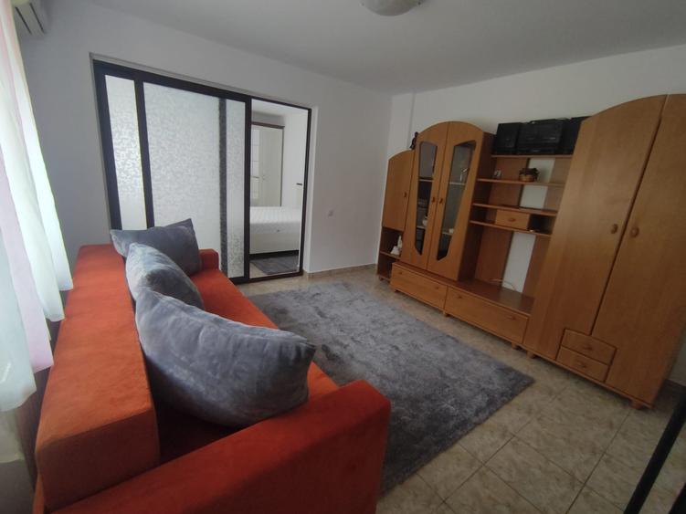 Casă spațioasă cu 3 camere, 2 băi și curte generoasă – Zona Coiciu