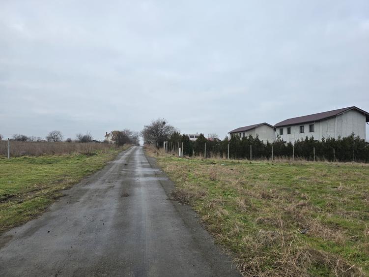Teren de vanzare in Tuzla partea Mari Negre