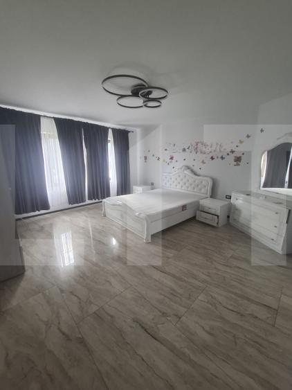Casă cu Etaj și Pod, 325 mp, Teren 1045 mp, Construcție din Cărămidă