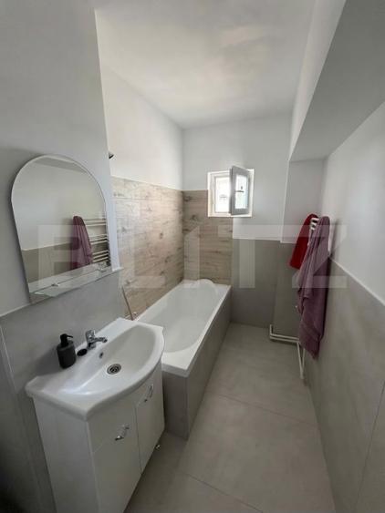Apartament 3 camere, 90 mp, zona Micro 21