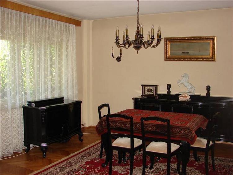 Apartament 3 Camere+ TEREN la Vilă – Vedere Unică la Parcul Sub Arini
