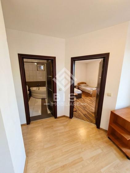 Vând Apartament Luminos, 2 Camere + Dressing, Zona Sanovil