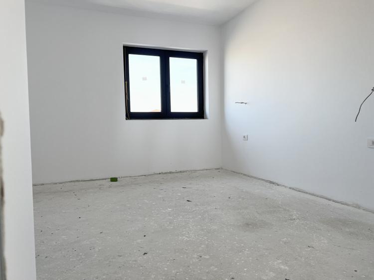 Casa Individuala, 165mp utili, 710mp teren, 4 camere, nou - Sacalaz