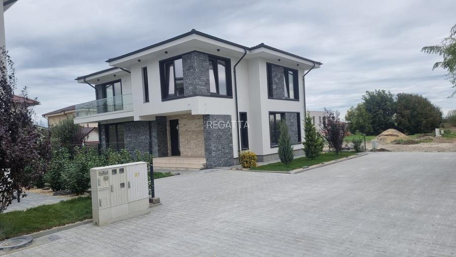 Complex rezidential cu 7 vile langa Laguna Albastra - 25