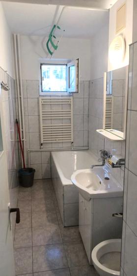 Apartament 2 camere, etaj 2, CT, balcon inchis, Alexandru - Piata Voievozilor