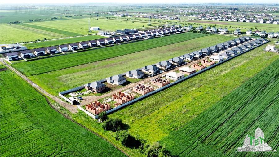 Teren 2.5 ha cu proiect pentru 60 case la 20 minute de Bucuresti