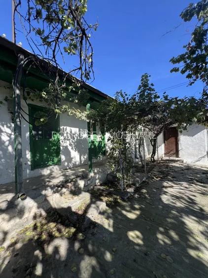 ZONA PACII-CASA BATRANEASCA ,TEREN 366 MP,SUPRAFATA CONSTRUITA 107 MP - 2