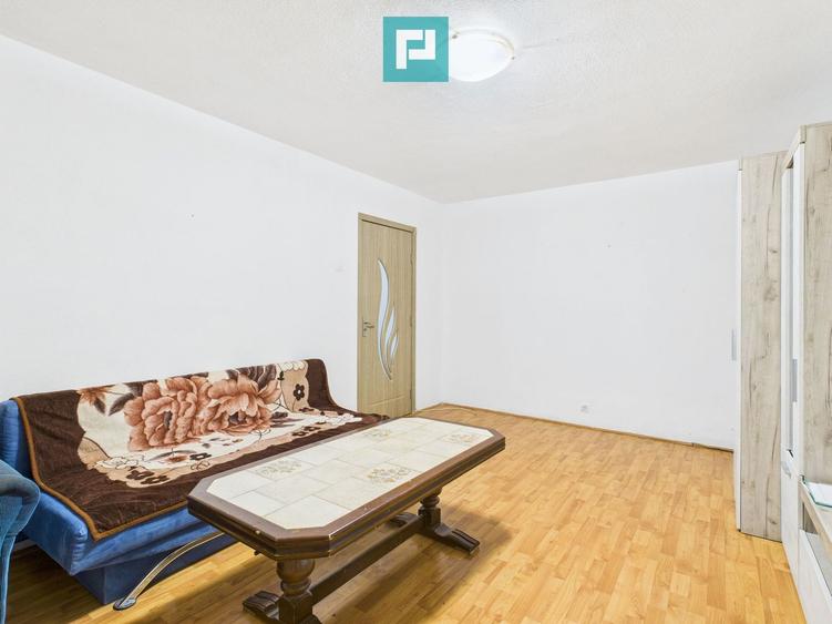 Apartament spațios cu 3 camere, decomandat