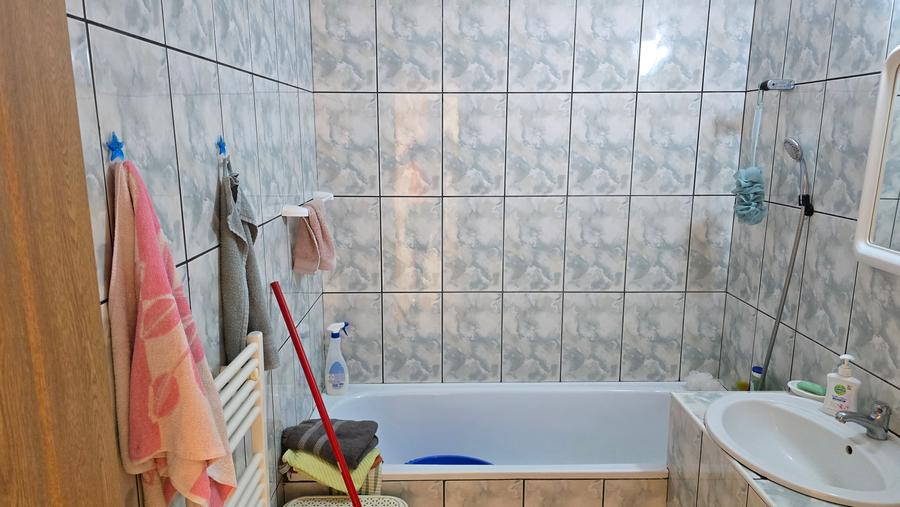 Vand apartament 2 camere decomandat in Deva, zona Ioan Corvin