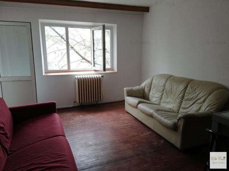 2 camere, decomandate, Nicolina, etaj 1/4