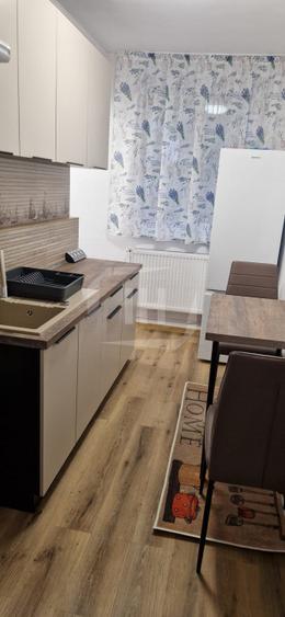 Apartament 3 camere, renovat, strada Horea