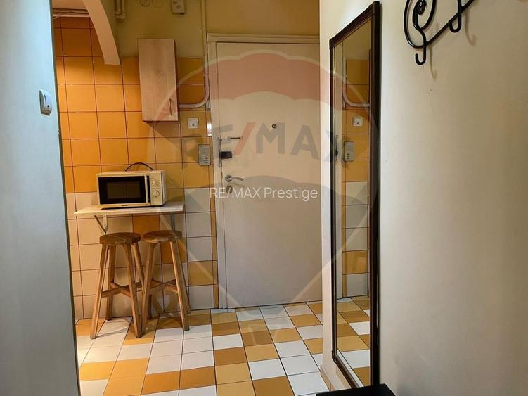 Garsonieră spațioasă - Piața Romană, vedere spre ASE, disponibila acum - 4