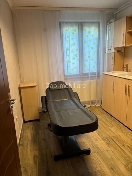 Spatiu comercial  55 mp. zona 7 Noiembrie langă Piată - 7