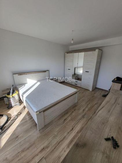Apartament cu 1 camera decomandat Valea Adanca