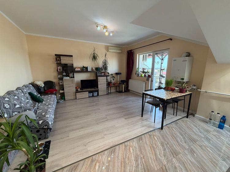 1 Decembrie  2 Camere Bloc 2014 Caramida 52 Mp Loc Parcacare 15 Min Metrou