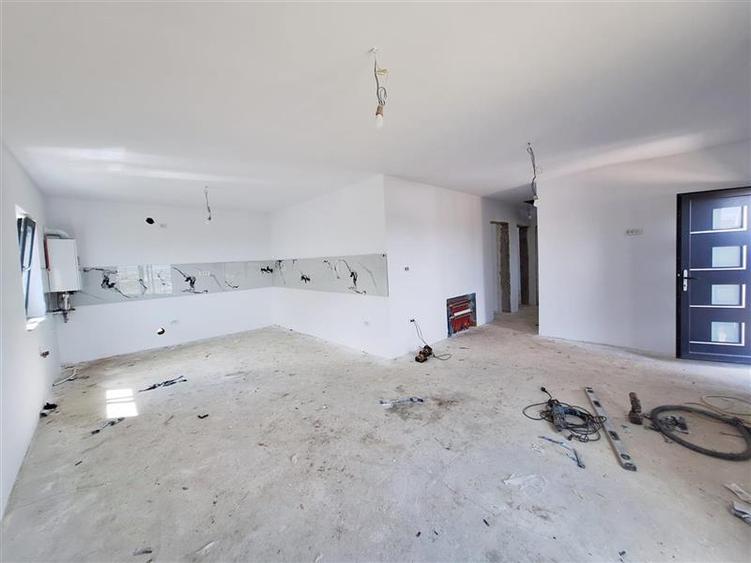 Casa noua din caramida, 110 mp utili – Margineni | Teren 300 mp
