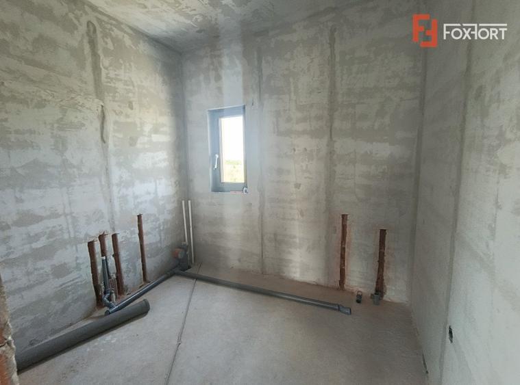 Triplex ultramodern cu 5 camere si 2 bai, in localitatea Timisoara