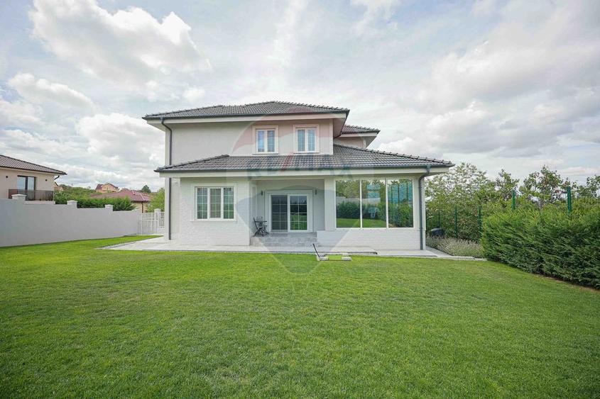 De vânzare casă cu 5 camere, în zona Dealuri - Oradea
