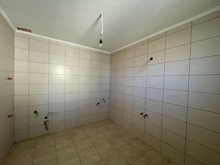 CASA RENOVATA + TEREN 3100 MP | CURTE SI GRADINA | FRATAUTII NOI