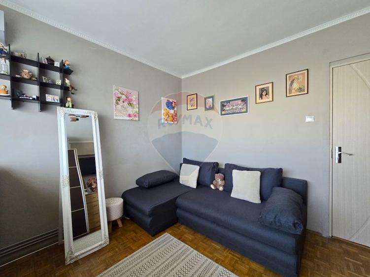Apartament 2 camere, etaj intermediar, zona , comision 0%