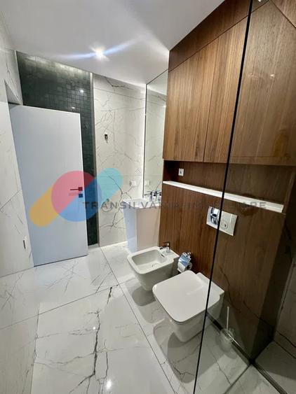 Apartament modern 2 camere + parcare subterana - Centru