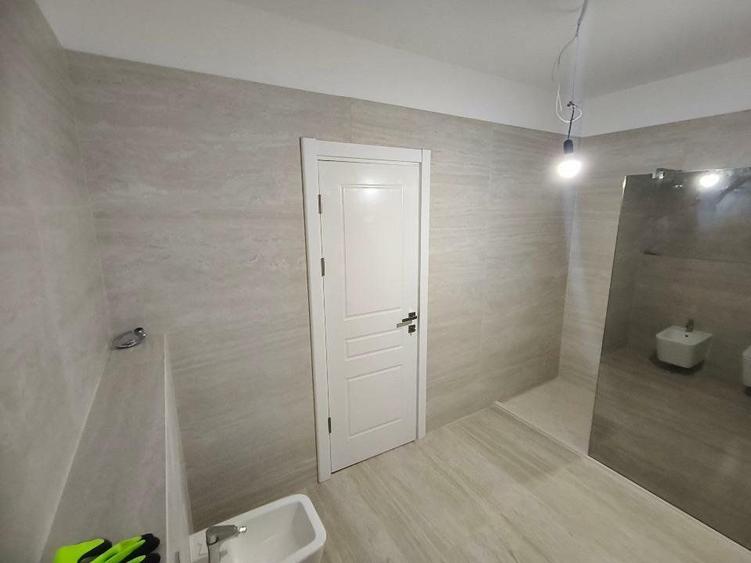 Casa individuala + Casa de oaspeti - 5+2 camere - Corbeanca, Central