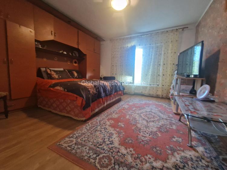 Valu lui Traian- Vila P+1, 4 camere, garaj, terasa, teren 716mp-260.000e neg - 52